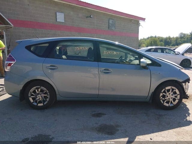 2017 TOYOTA PRIUS V TWO 13