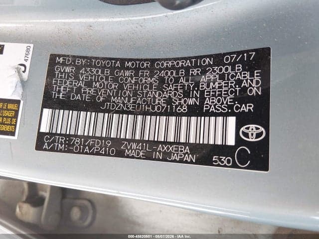 2017 TOYOTA PRIUS V TWO 9