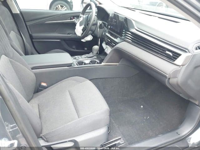 2025 TOYOTA CAMRY LE 5