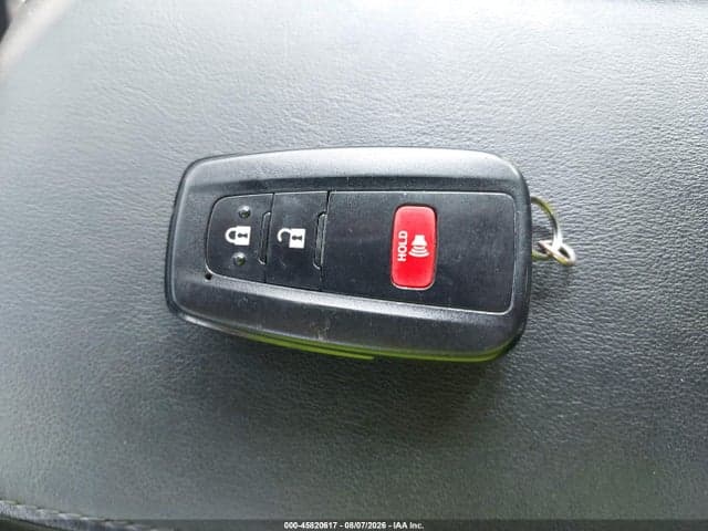2020 TOYOTA PRIUS LIMITED 11