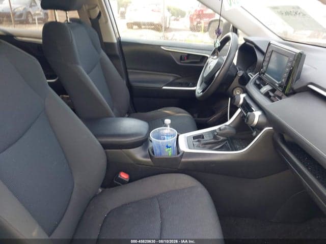 2021 TOYOTA RAV4 LE 5