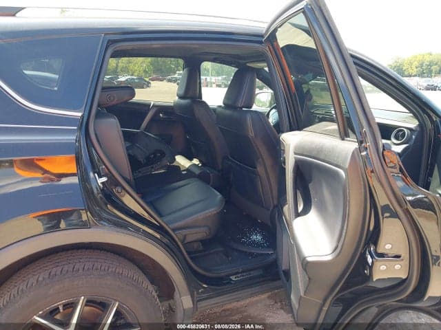 2017 TOYOTA RAV4 SE 8