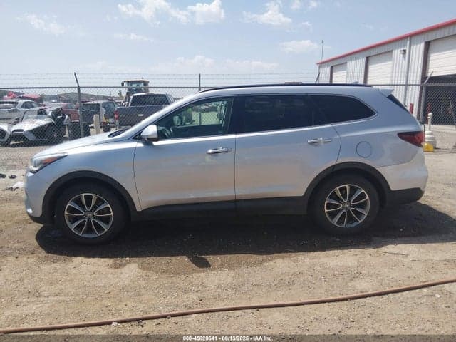2017 HYUNDAI SANTA FE SE 14