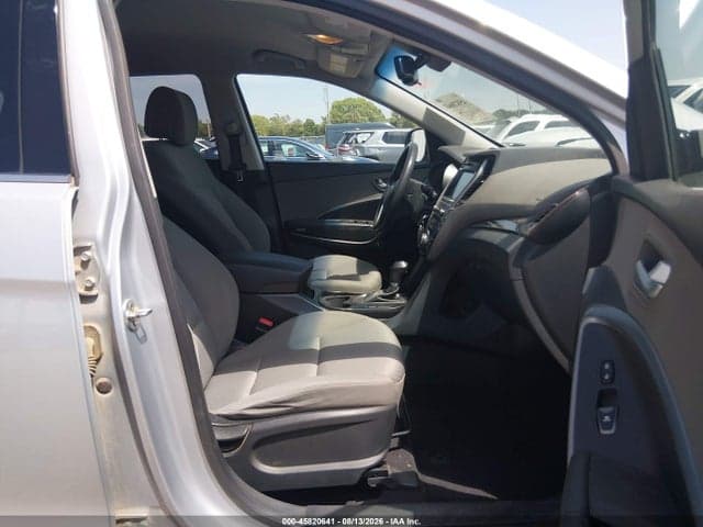 2017 HYUNDAI SANTA FE SE 5