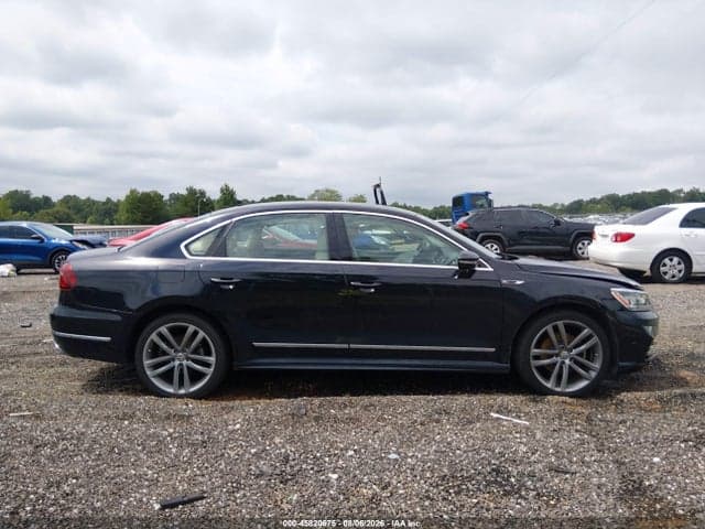 2019 VOLKSWAGEN PASSAT 2.0T SE R-LINE 13