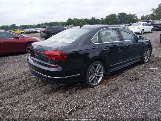 2019 VOLKSWAGEN PASSAT 2.0T SE R-LINE 4