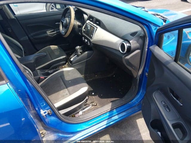 2020 NISSAN VERSA SV XTRONIC CVT 5