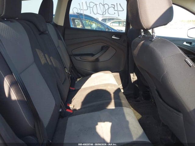 2017 FORD ESCAPE SE 8