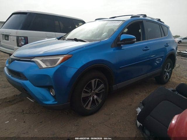 2017 TOYOTA RAV4 XLE 2