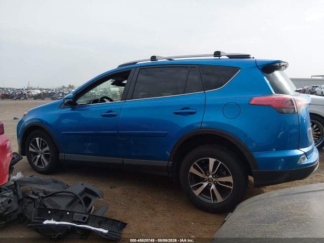 2017 TOYOTA RAV4 XLE 14