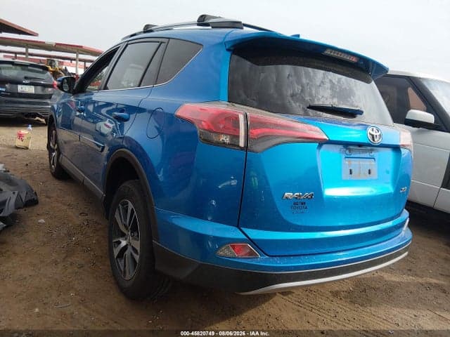 2017 TOYOTA RAV4 XLE 3