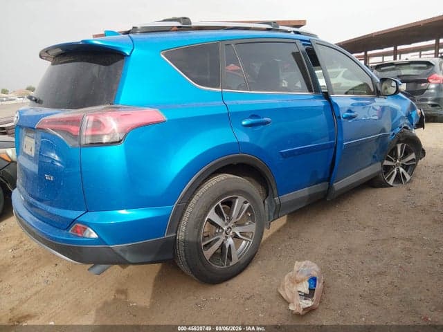 2017 TOYOTA RAV4 XLE 4