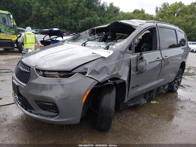 2022 CHRYSLER PACIFICA TOURING L 2