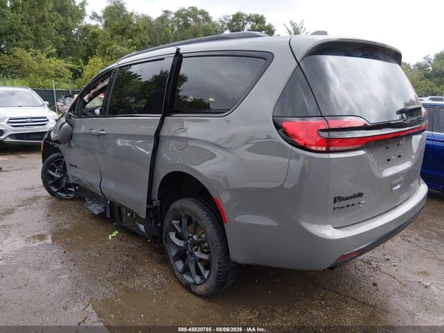2022 CHRYSLER PACIFICA TOURING L 3