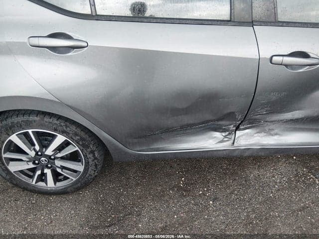 2020 NISSAN VERSA SV XTRONIC CVT 17