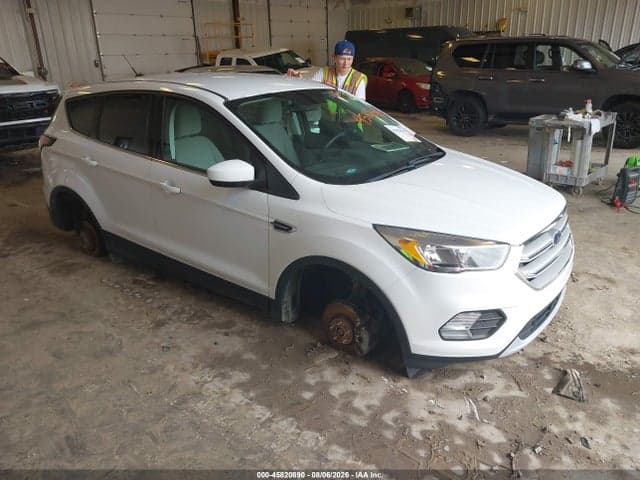 2017 FORD ESCAPE SE - 1