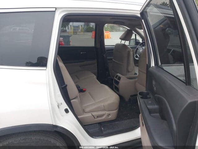 2017 HONDA PILOT EX-L 8