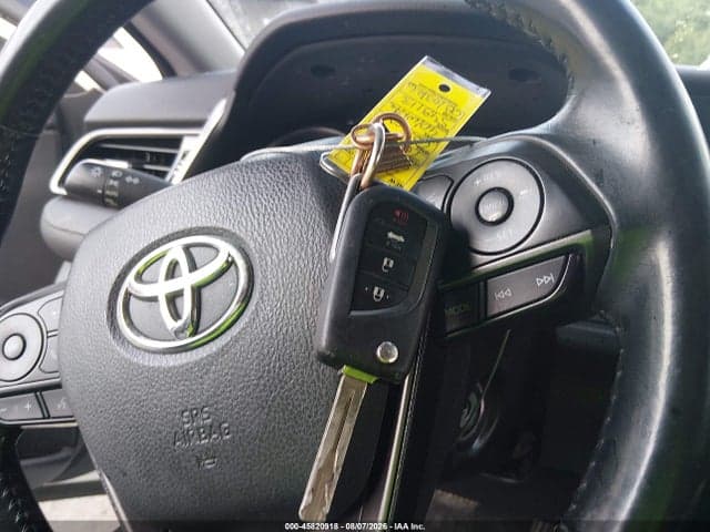 2021 TOYOTA CAMRY SE 11