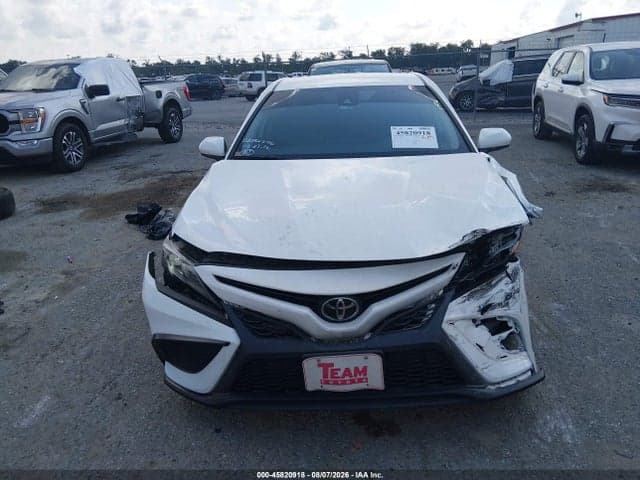 2021 TOYOTA CAMRY SE 12