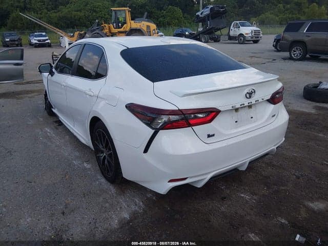 2021 TOYOTA CAMRY SE 3
