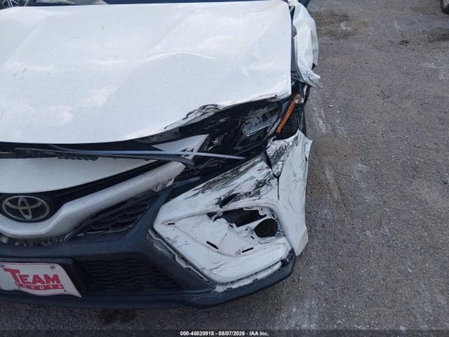 2021 TOYOTA CAMRY SE 6