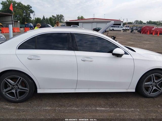 2019 MERCEDES-BENZ A 220 13