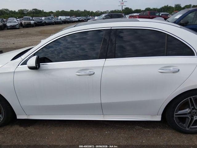 2019 MERCEDES-BENZ A 220 14