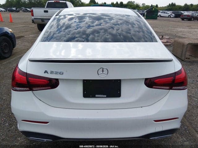 2019 MERCEDES-BENZ A 220 16