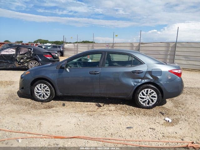 2017 TOYOTA COROLLA LE 14