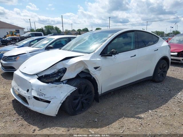 2025 TESLA MODEL Y LONG RANGE 2