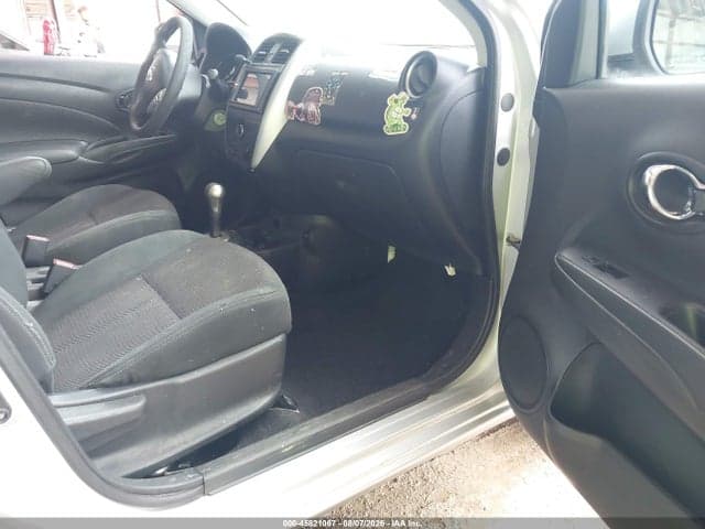 2018 NISSAN VERSA 1.6 SV 5