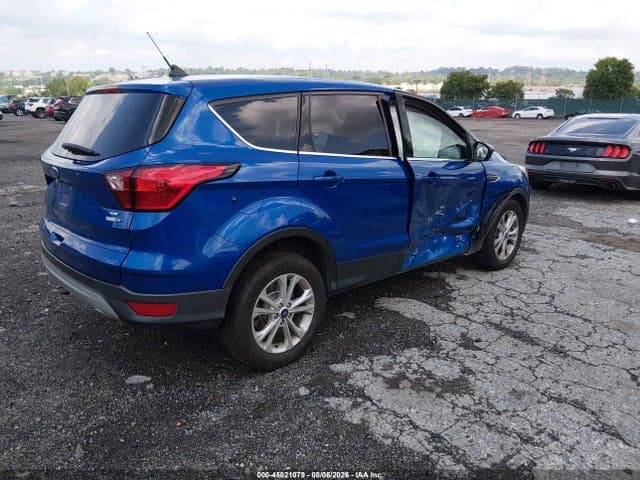 2019 FORD ESCAPE SE 4