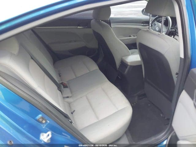 2017 HYUNDAI ELANTRA SE 8