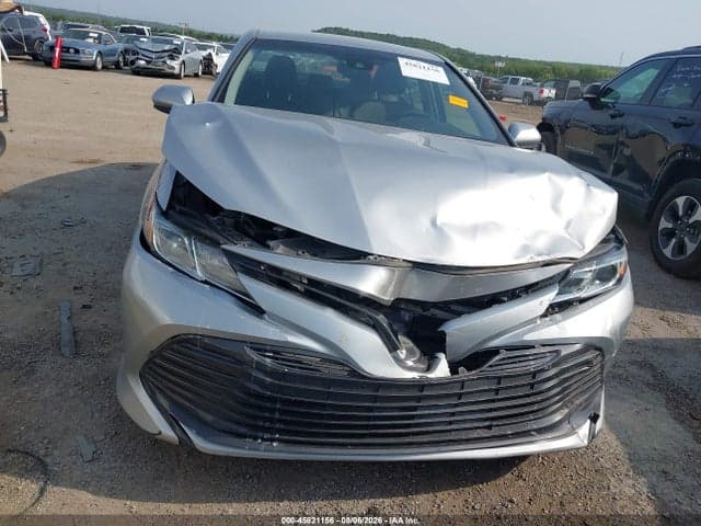 2018 TOYOTA CAMRY LE 12