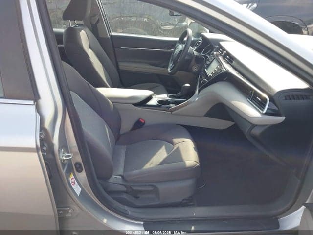 2018 TOYOTA CAMRY LE 5