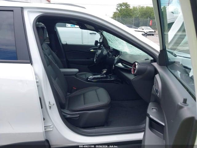 2025 CHEVROLET TRAX FWD 2RS 5