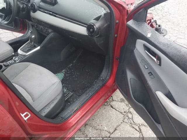 2019 TOYOTA YARIS L 5