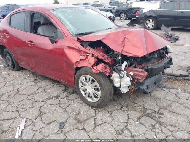 2019 TOYOTA YARIS L 6