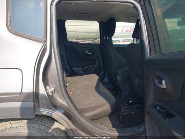 2019 JEEP RENEGADE LATITUDE FWD 8