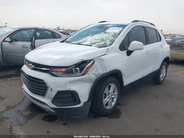 2021 CHEVROLET TRAX FWD LT 2