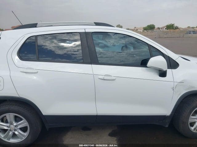 2021 CHEVROLET TRAX FWD LT 13