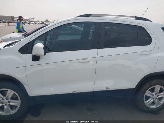 2021 CHEVROLET TRAX FWD LT 14