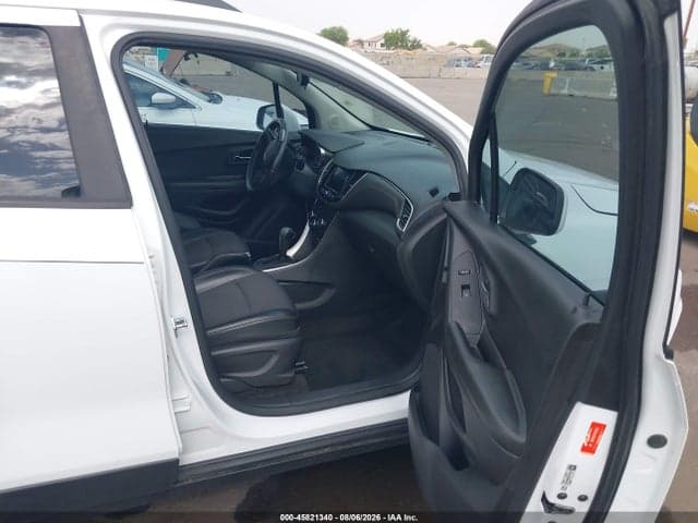 2021 CHEVROLET TRAX FWD LT 5