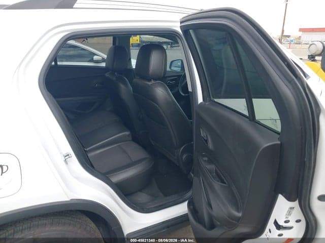 2021 CHEVROLET TRAX FWD LT 8