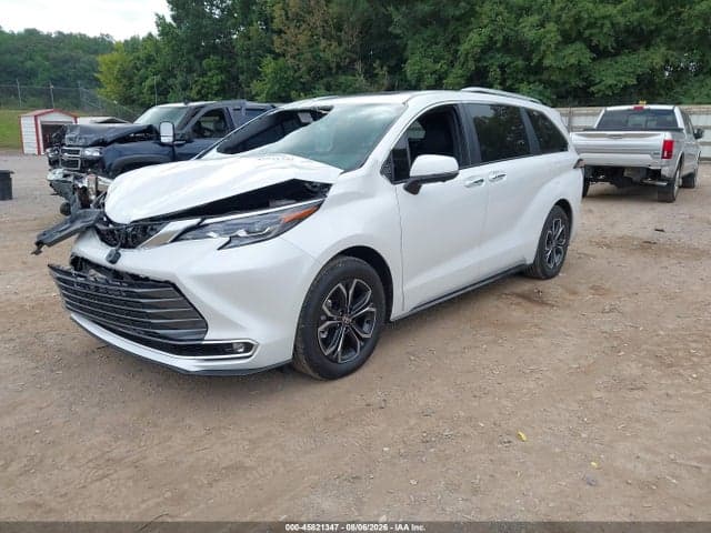 2026 TOYOTA SIENNA PLATINUM 2