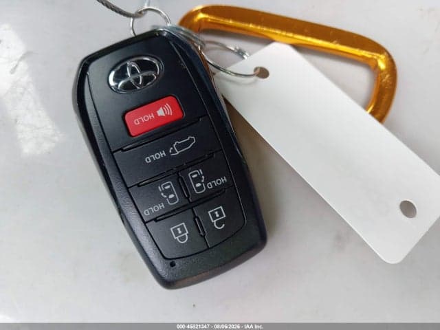 2026 TOYOTA SIENNA PLATINUM 11