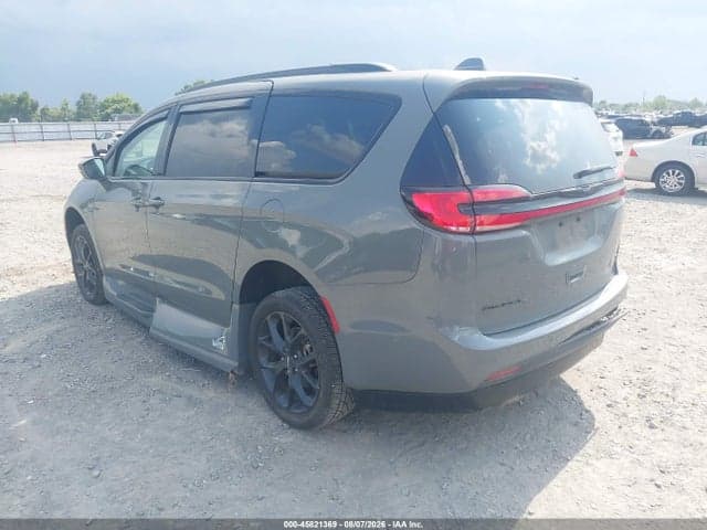 2022 CHRYSLER PACIFICA TOURING L 3