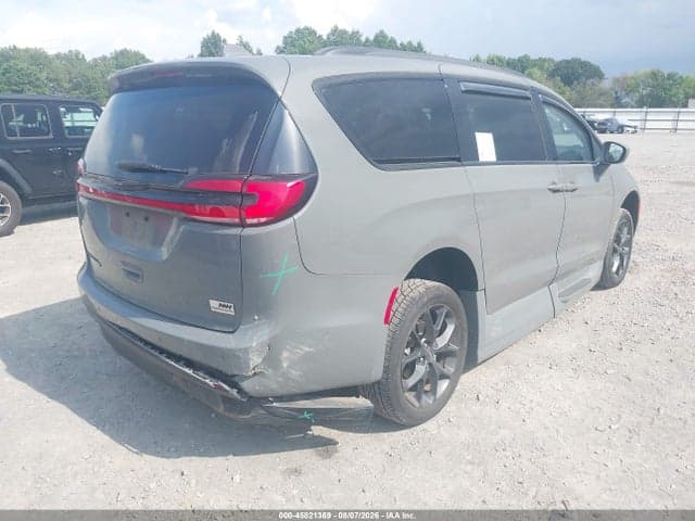 2022 CHRYSLER PACIFICA TOURING L 4