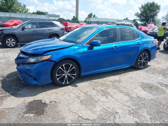 2018 TOYOTA CAMRY SE 2