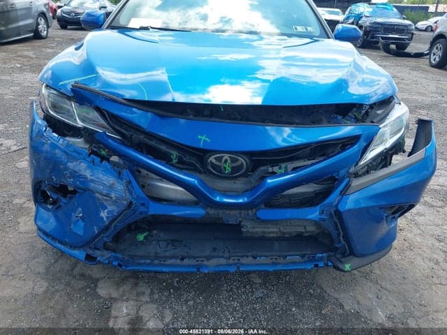 2018 TOYOTA CAMRY SE 16